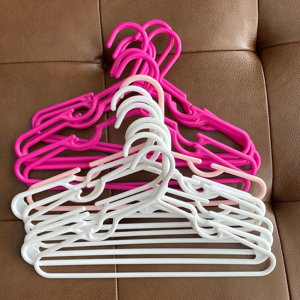 Kids Plastic Clothing Hangers - Pink & White (Set)